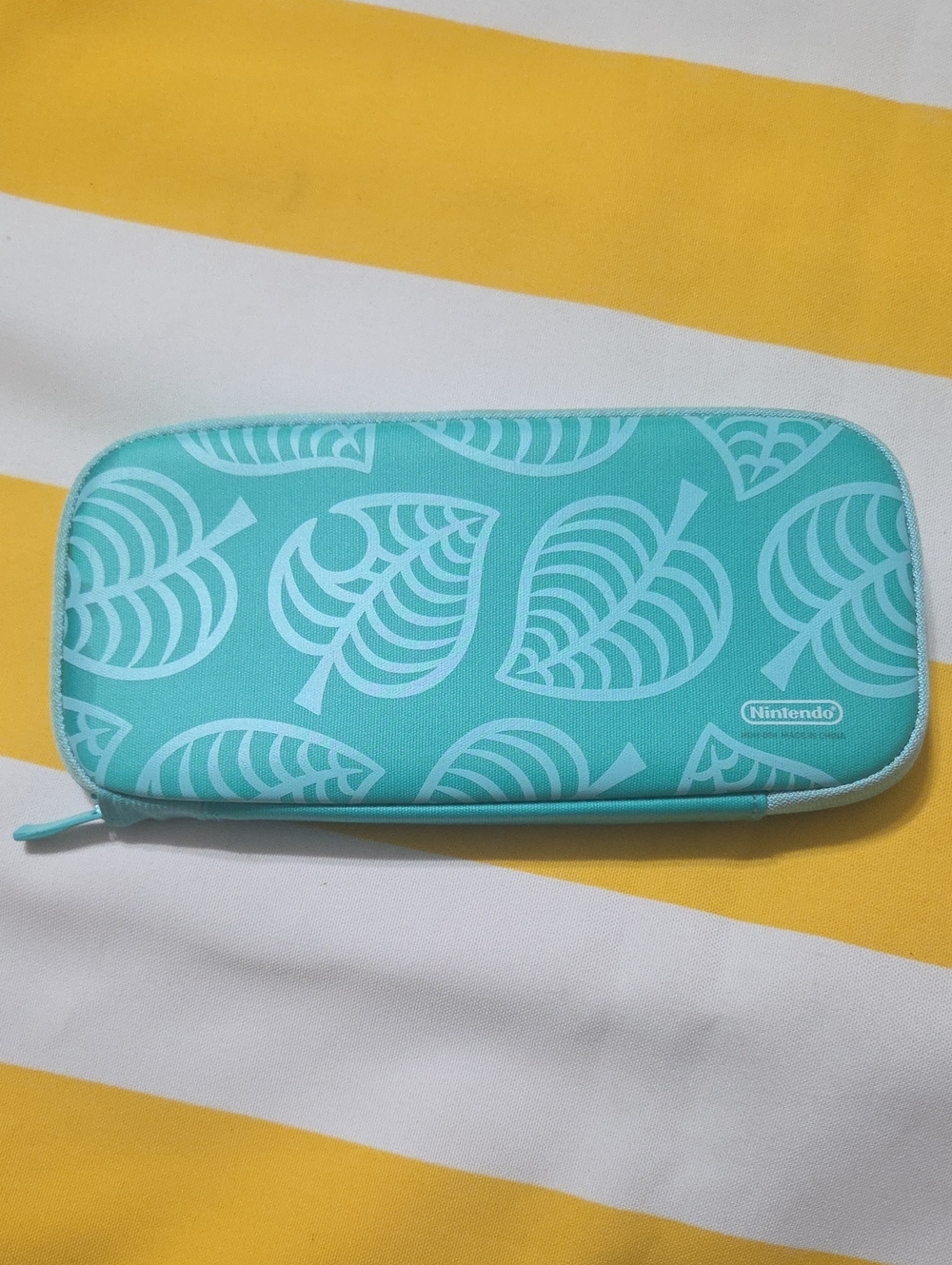 Nintendo Switch Animal Crossing New Horizons Carrying Case Teal Leaf Official
